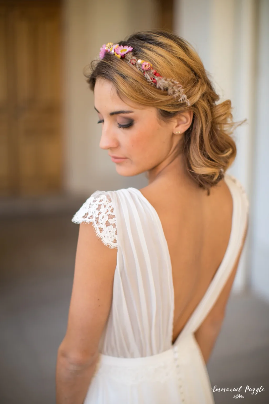Robe de mariée Manon en promotion, dos en V et mancherons en dentelle